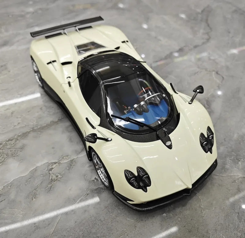 1:18 Pagani 2005 Zonda F Rosso White