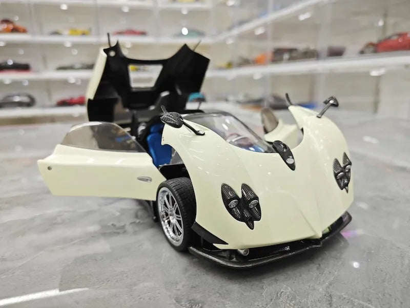 1:18 Pagani 2005 Zonda F Rosso White