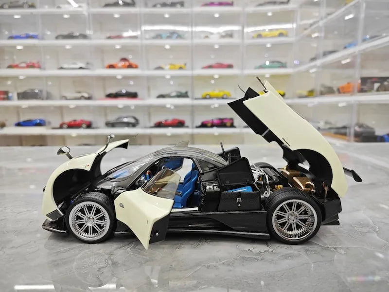 1:18 Pagani 2005 Zonda F Rosso White