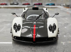 1:18 Pagani 2009 Zonda Cinque Bianco Benny White