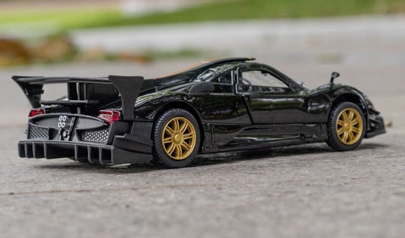 1:32 Pagani 2010 Zonda Revolucion Die Cast Model Car