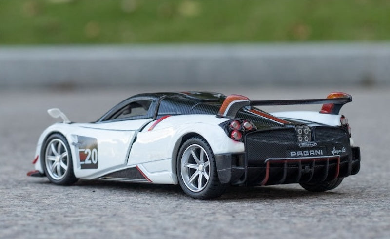 1:32 Pagani 2012 Huayra Die Cast Model Car