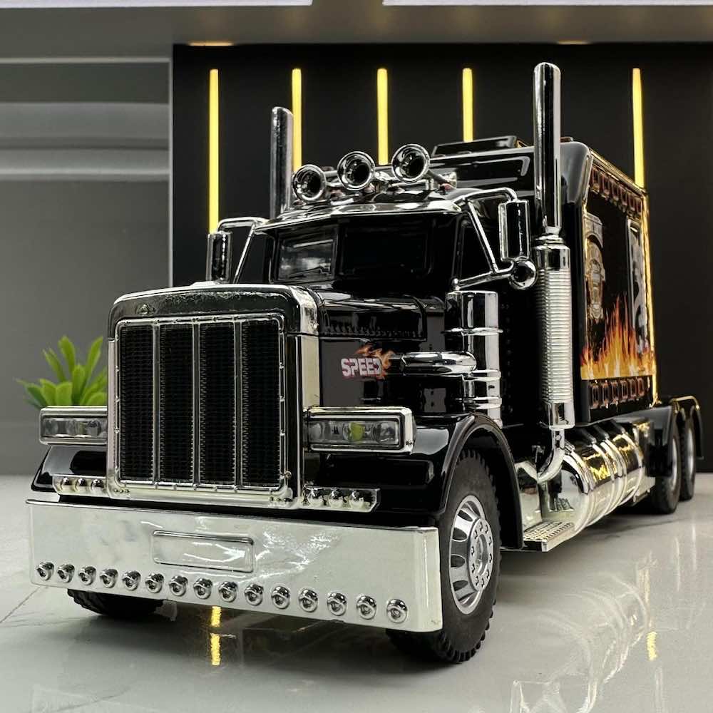 1:24 Peterbilt 2007 389 Die Cast Model Car