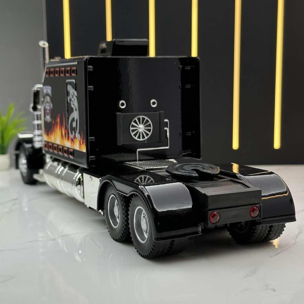 1:24 Peterbilt 2007 389 Die Cast Model Car