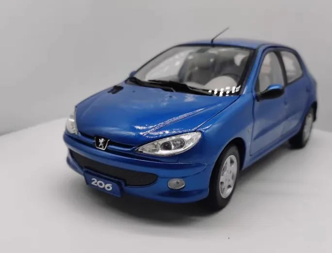 1:18 Peugeot 1998 206 Die Cast Model Car