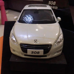 1:18 Peugeot 2010 508 White Die Cast Model Car