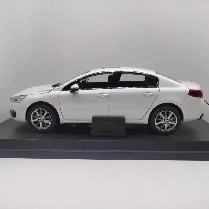 1:18 Peugeot 2014 508 Die Cast Model Car