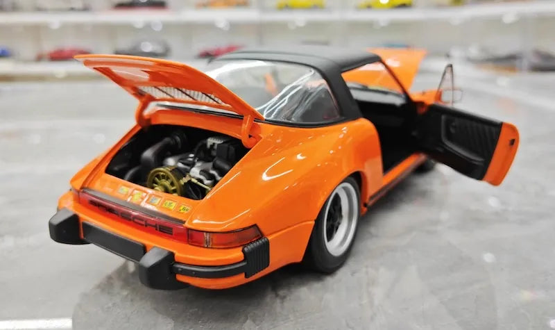 1:18 Porsche 1987 911 Carrera 3.2 Targa