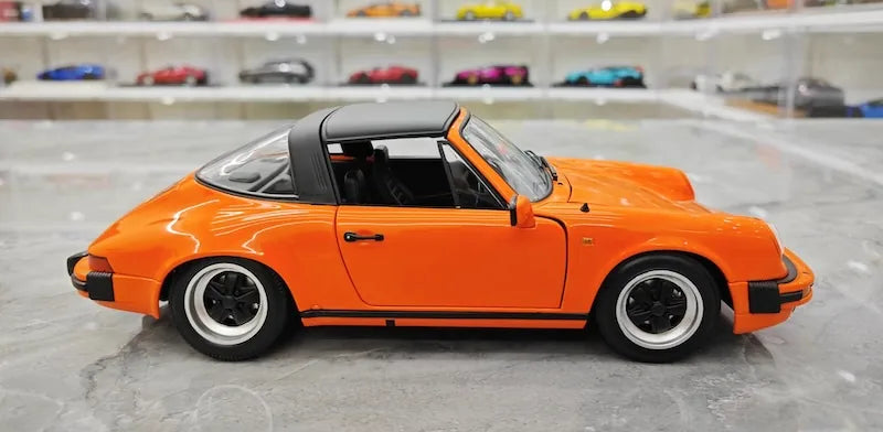 1:18 Porsche 1987 911 Carrera 3.2 Targa