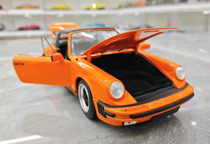 1:18 Porsche 1987 911 Carrera 3.2 Targa