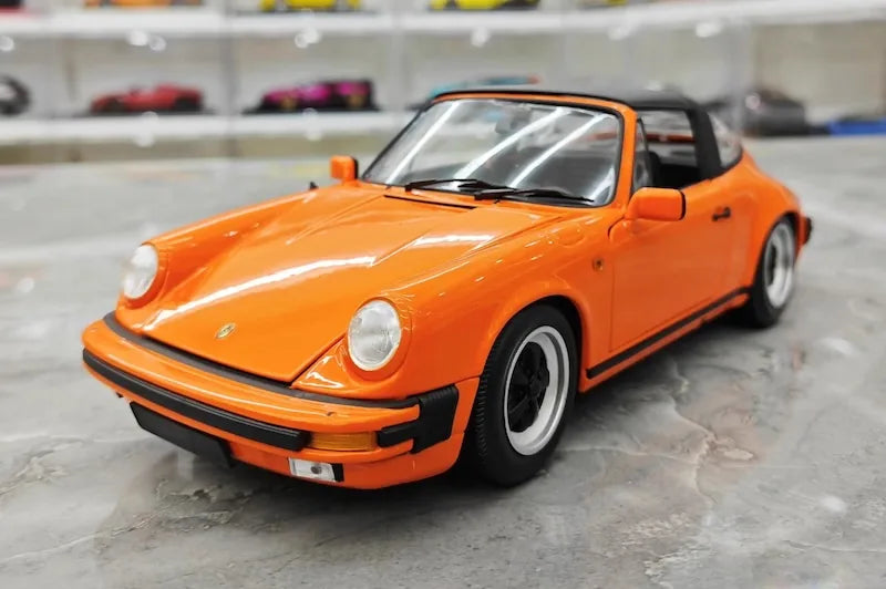 1:18 Porsche 1987 911 Carrera 3.2 Targa