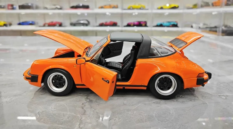 1:18 Porsche 1987 911 Carrera 3.2 Targa