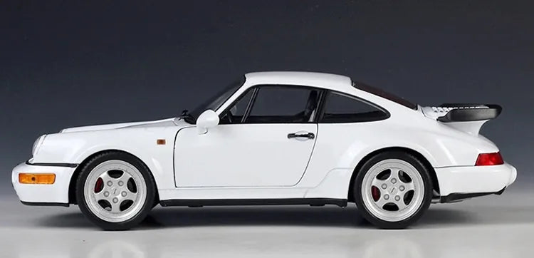 Porsche 964 Turbo 1991 à l'échelle 1:18 