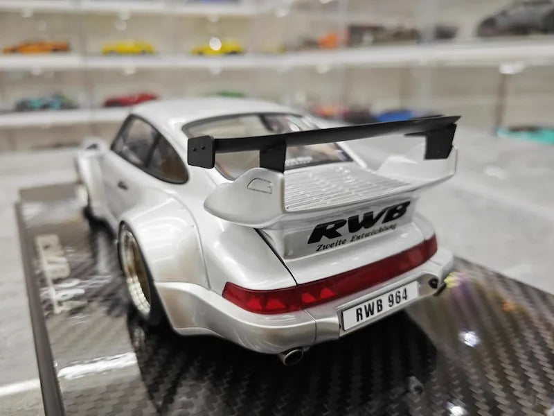 1:18 Porsche 1993 964 RWB