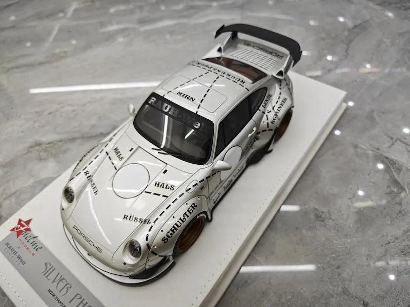 1:18 Porsche 1994 911 Carrera 993 RWB