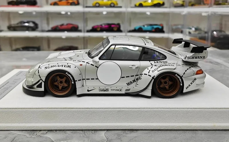 1:18 Porsche 1994 911 Carrera 993 RWB