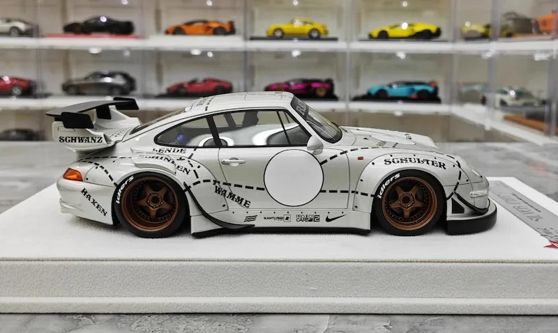 1:18 Porsche 1994 911 Carrera 993 RWB