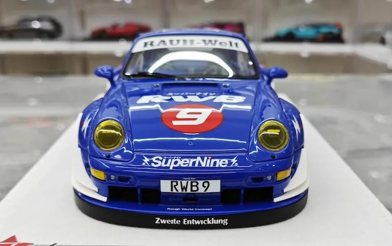 1:18 Porsche 1995 993 RWB