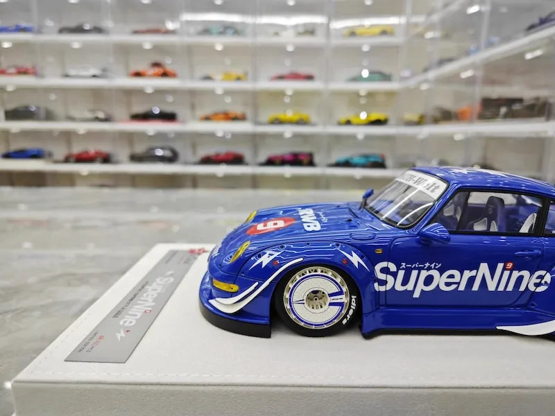 1:18 Porsche 1995 993 RWB