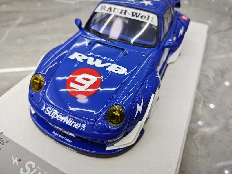 1:18 Porsche 1995 993 RWB