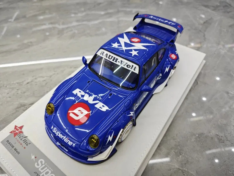 1:18 Porsche 1995 993 RWB