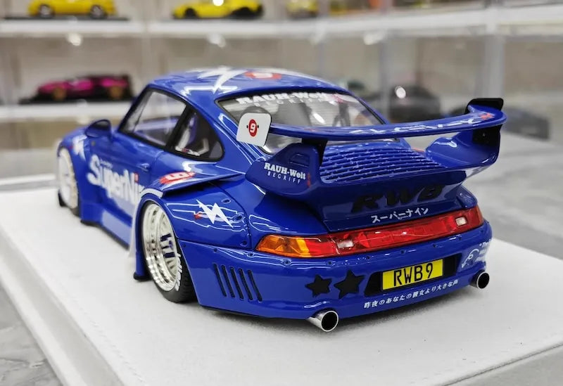 1:18 Porsche 1995 993 RWB