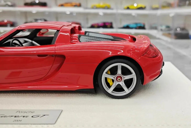 1:18 Porsche 2004 Carrera GT