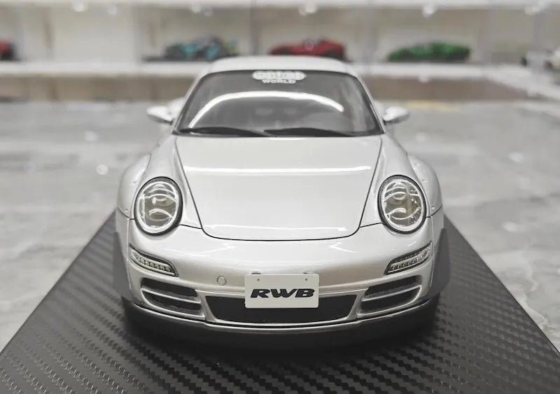 1:18 Porsche 2005 997 RWB