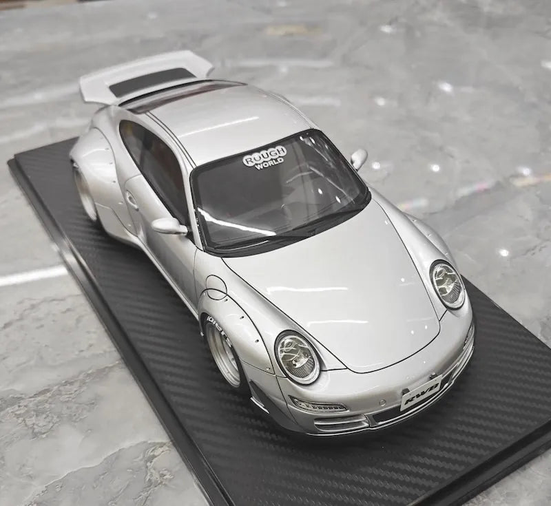 1:18 Porsche 2005 997 RWB