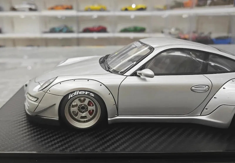 1:18 Porsche 2005 997 RWB