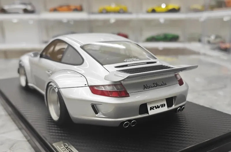 1:18 Porsche 2005 997 RWB