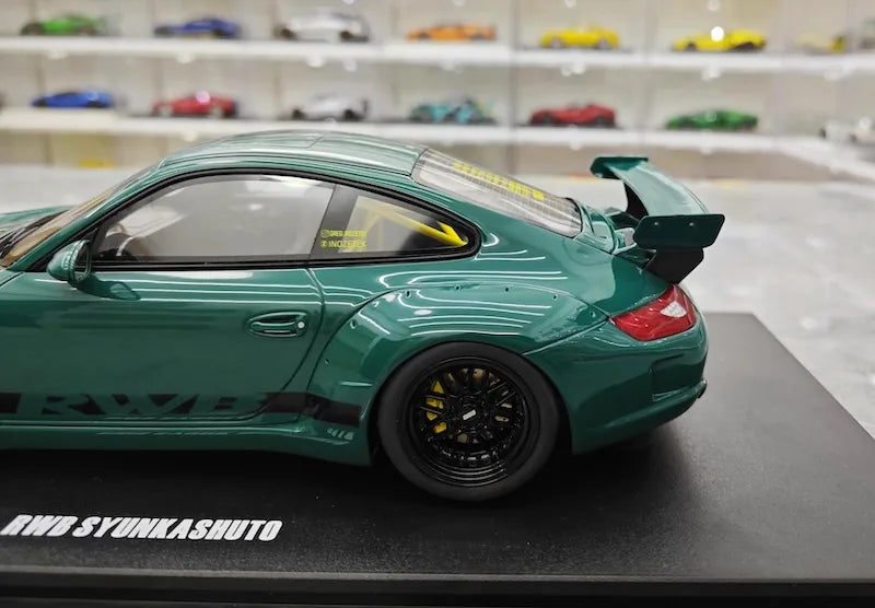 1:18 Porsche 2005 997 RWB Syunkashuto