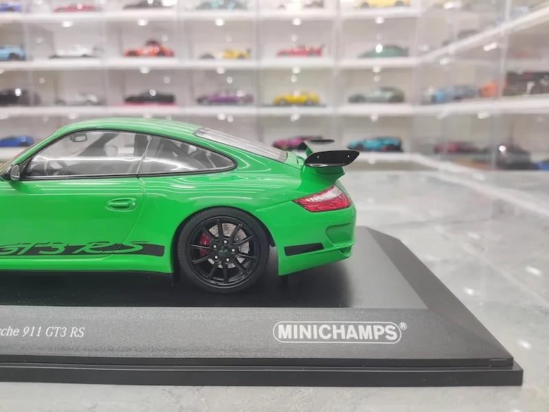 1:18 Porsche 2009 911 GT3 RS 997.2