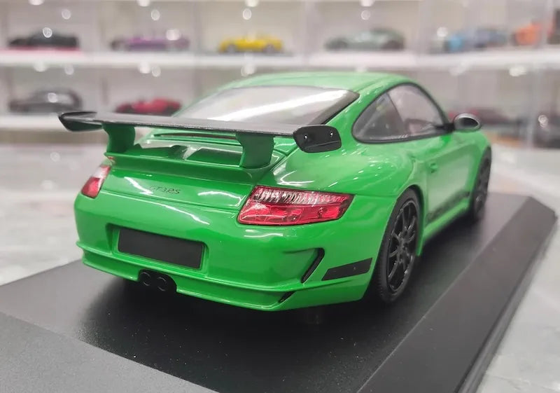 1:18 Porsche 2009 911 GT3 RS 997.2