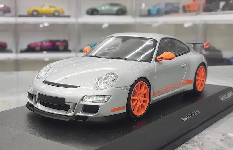 1:18 Porsche 2009 911 GT3 RS 997.2