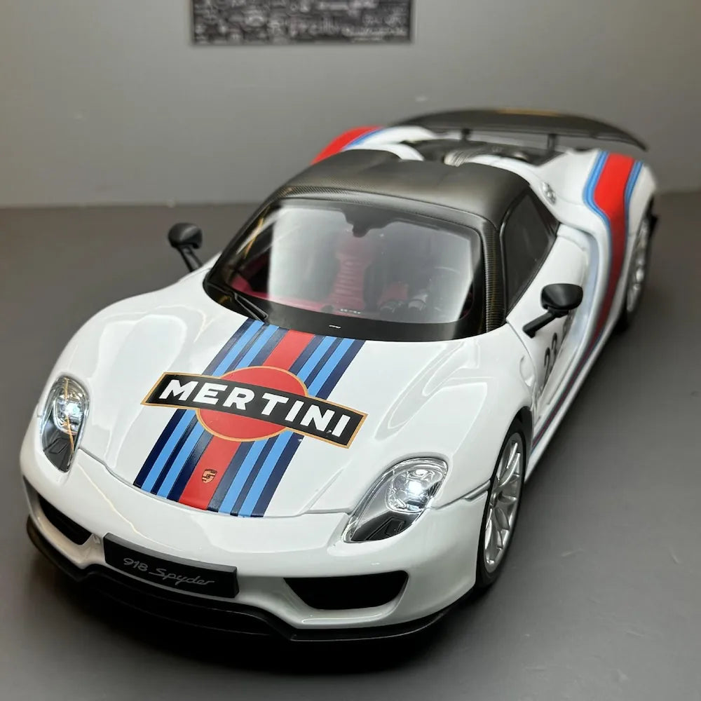 1:18 Porsche 2012 918 Spyder Martini Edition