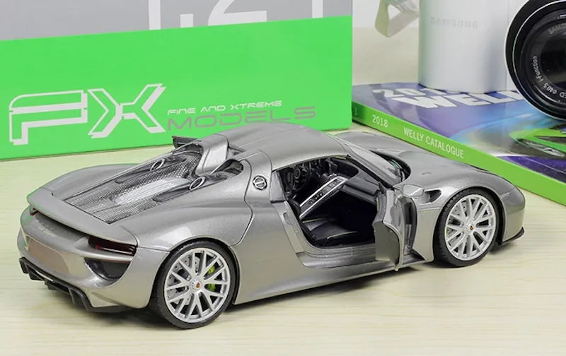 1:24 Porsche 2013 918 Spyder Die Cast Model Car