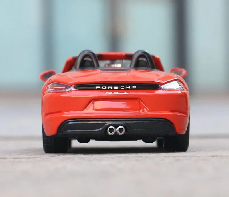 Porsche 718 Boxster 2016 à l'échelle 1:24 