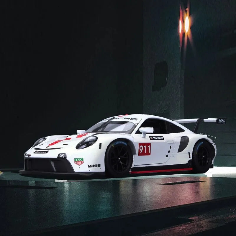 Porsche 911 RSR 2017 in scala 1:24 