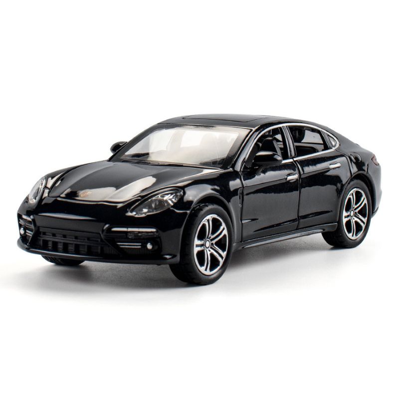 1:32 Porsche 2017 Panamera 4 E-Hybrid Black Die Cast Model Car