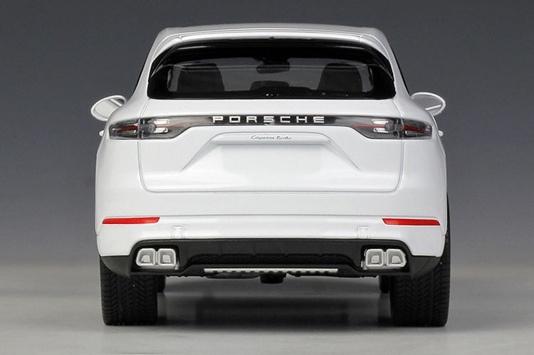 1:24 Porsche 2018 Cayenne Turbo Die Cast Model Car