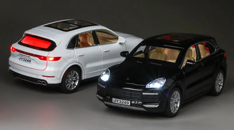 1:32 Porsche 2018 Cayenne Turbo 