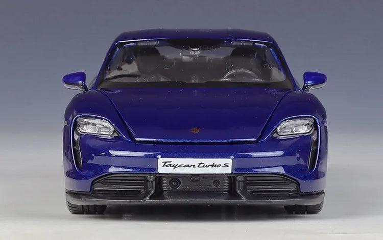 Porsche Taycan 2019 à l'échelle 1:24 