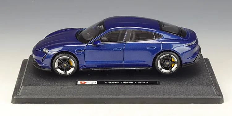 Porsche Taycan 2019 à l'échelle 1:24 