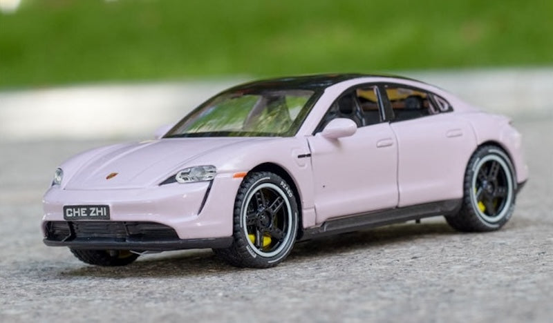 1:32 Porsche 2019 Taycan Die Cast Model Car