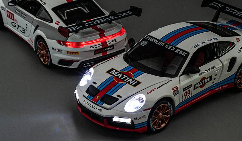 Porsche 911 GT3 RSR 2021 à l'échelle 1:24 