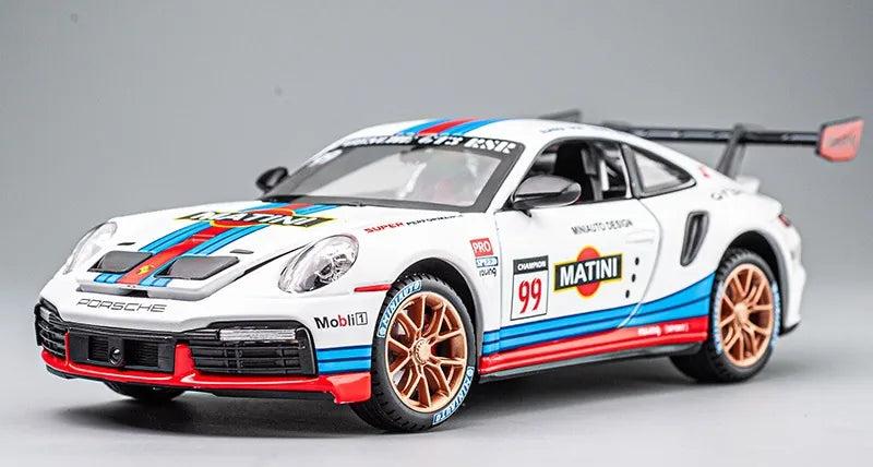 Porsche 911 GT3 RSR 2021 à l'échelle 1:24 