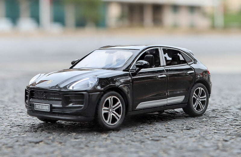 1:32 Porsche 2023 Macan T Die Cast Model Car