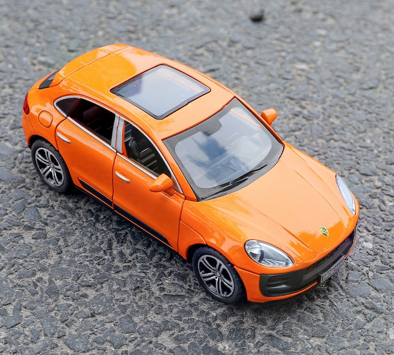 1:32 Porsche 2023 Macan T Die Cast Model Car