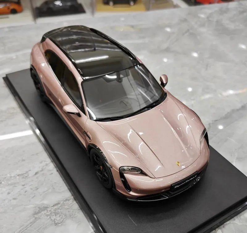 1:18 Porsche 2021 Taycan Cross Turismo Turbo S